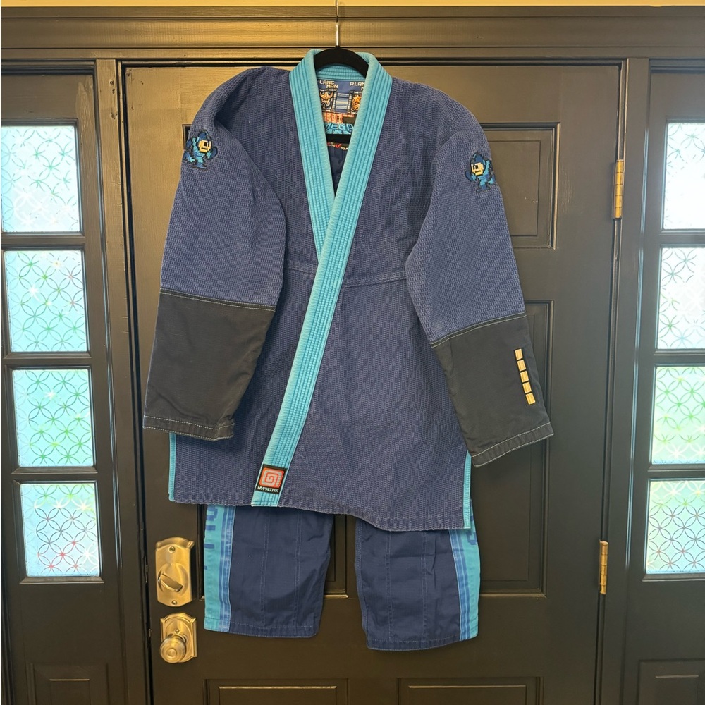 Project 002 Hypnotik x CAPCOM Mega Man Blue Bomber BJJ Gi - A3 / Blue